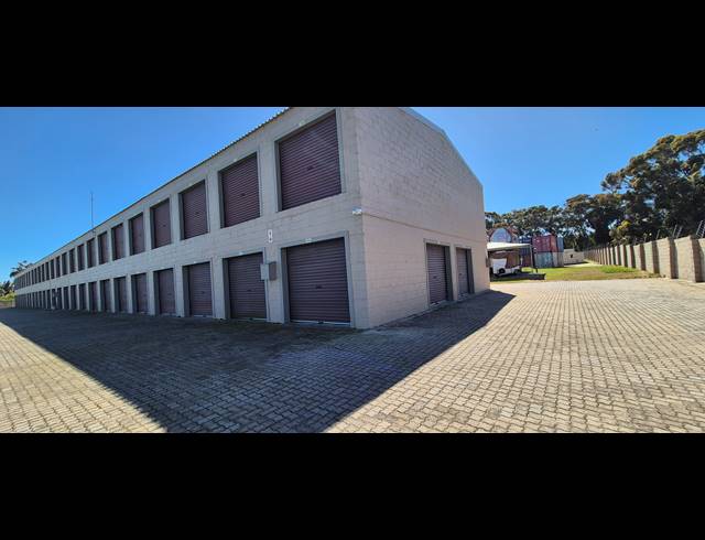 29,000M² INDUSTRIAL YARD FOR SALE IN CAPE FARMS